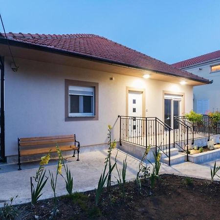 Mihael Holiday House زادار المظهر الخارجي الصورة